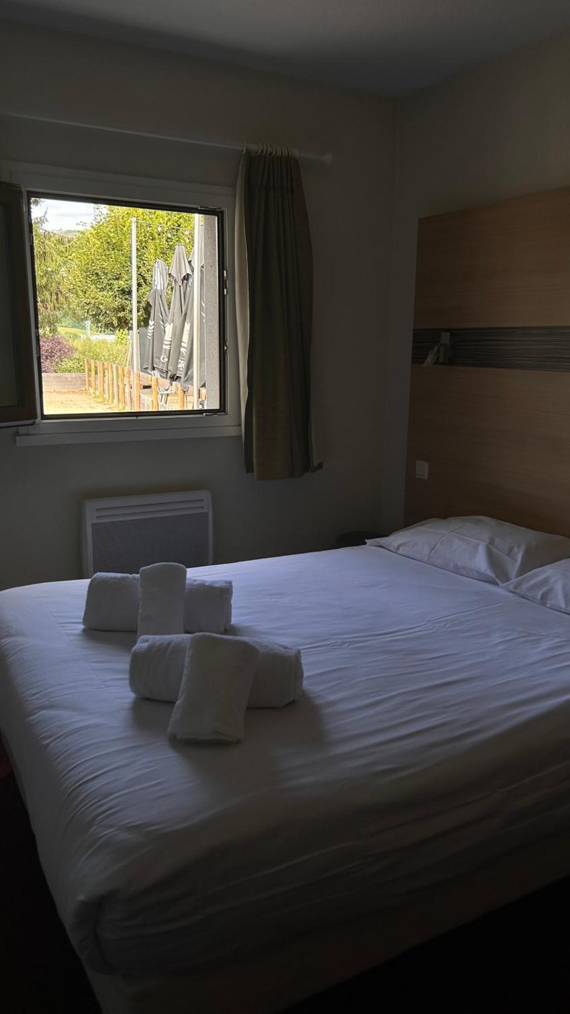 Beaujour & Bonsoir Hotel - Restaurant Villy-le-Pelloux ภายนอก รูปภาพ