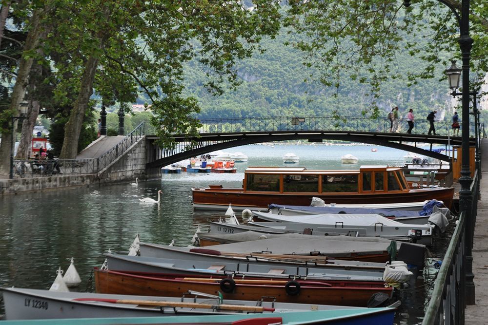 Beaujour & Bonsoir Hotel - Restaurant Villy-le-Pelloux ภายนอก รูปภาพ